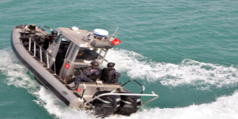 وحدة بحرية تابعة لجيش البحر تحبط عملية حرقة عبر جزيرة زمبرتة